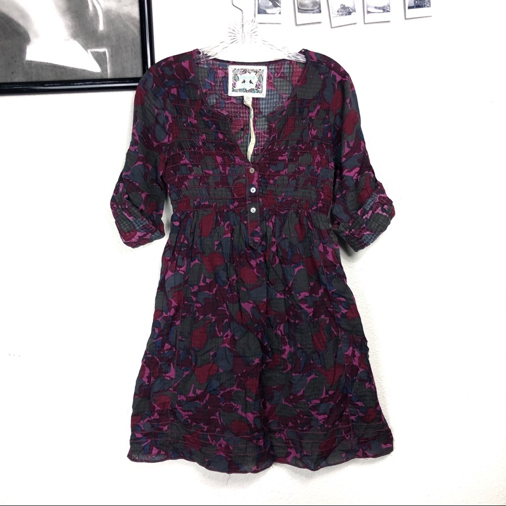 Chelsea & Violet Abstract V Neck Mini Dress M